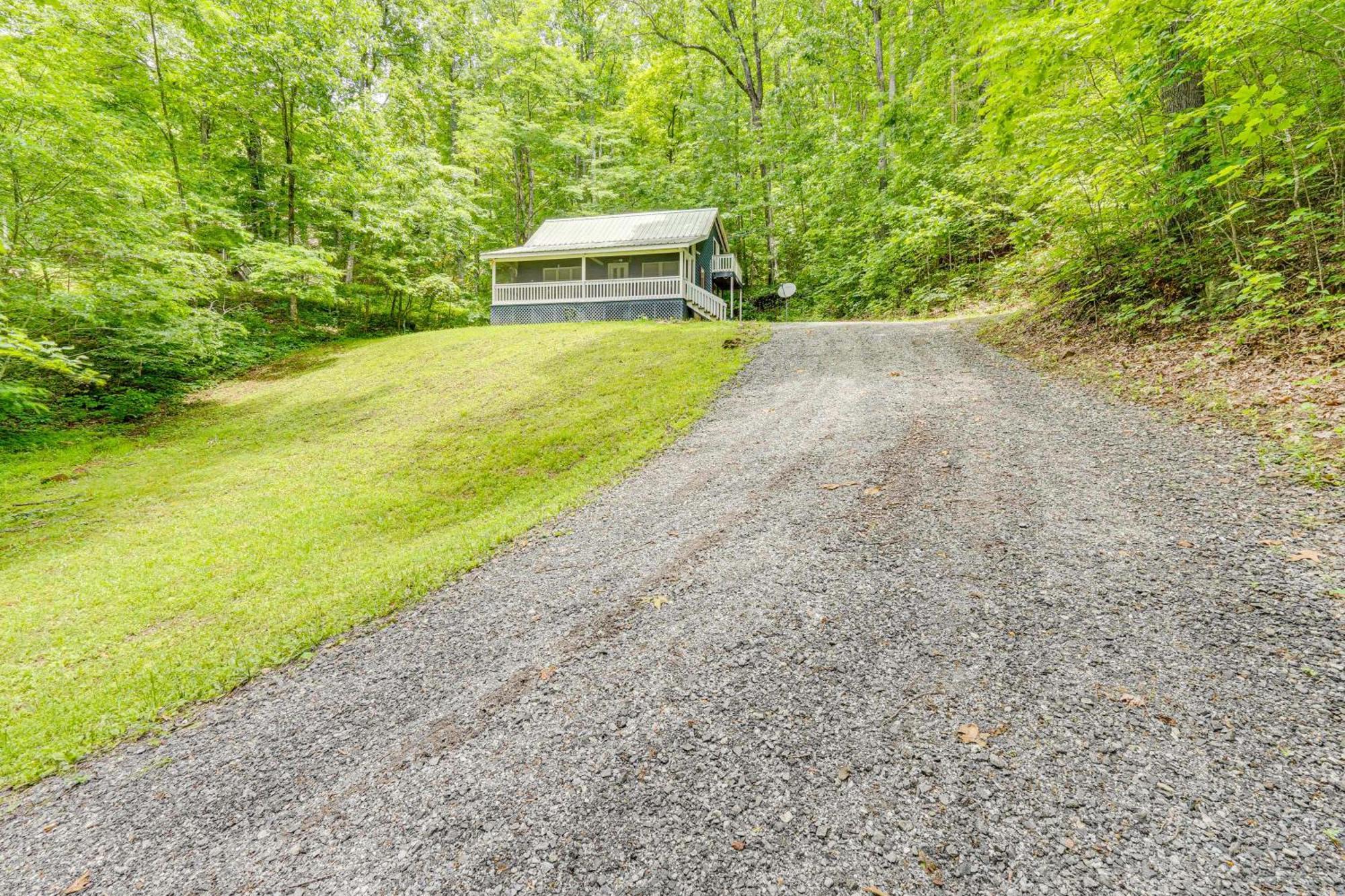Secluded Cabin With Porch - 7 Miles To Lake Chatuge! Hayesville Buitenkant foto