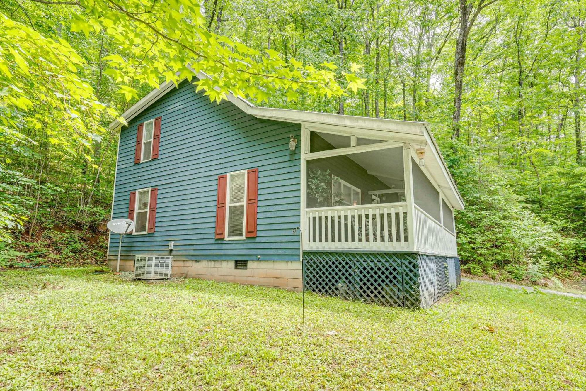 Secluded Cabin With Porch - 7 Miles To Lake Chatuge! Hayesville Buitenkant foto